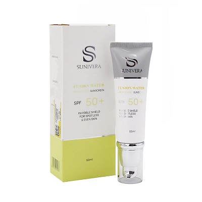 ضد آفتاب فیوژن واتر +SPF50 ضد لک و روشن کننده سانیورا (بدون رنگ) 